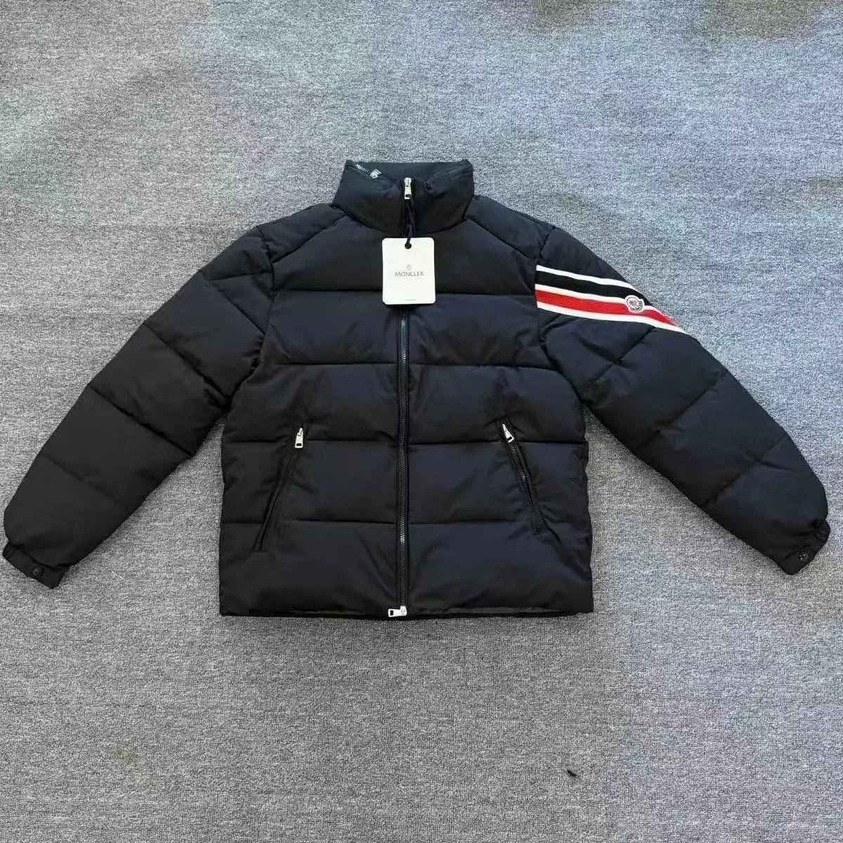 Moncler棉服黑色