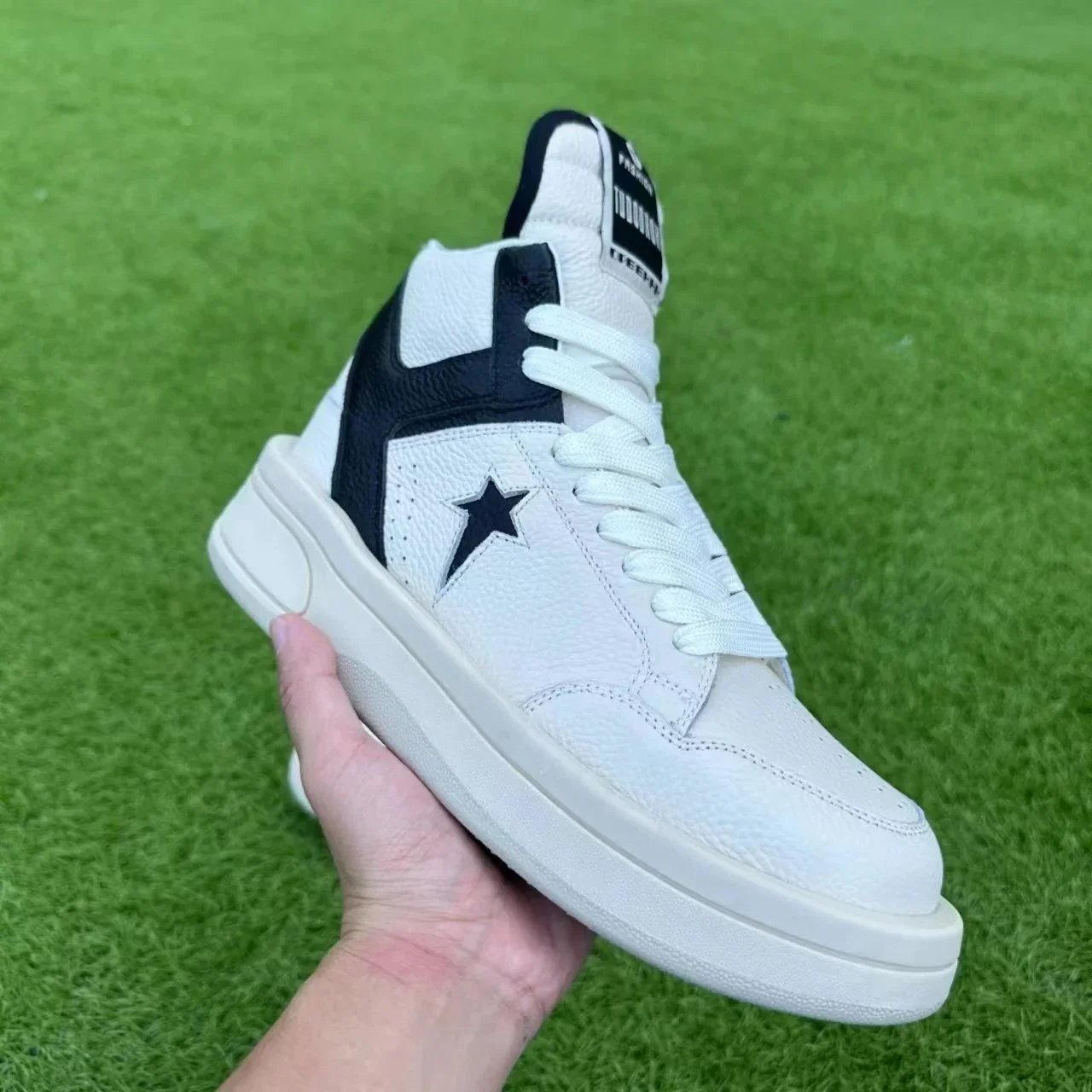6白色