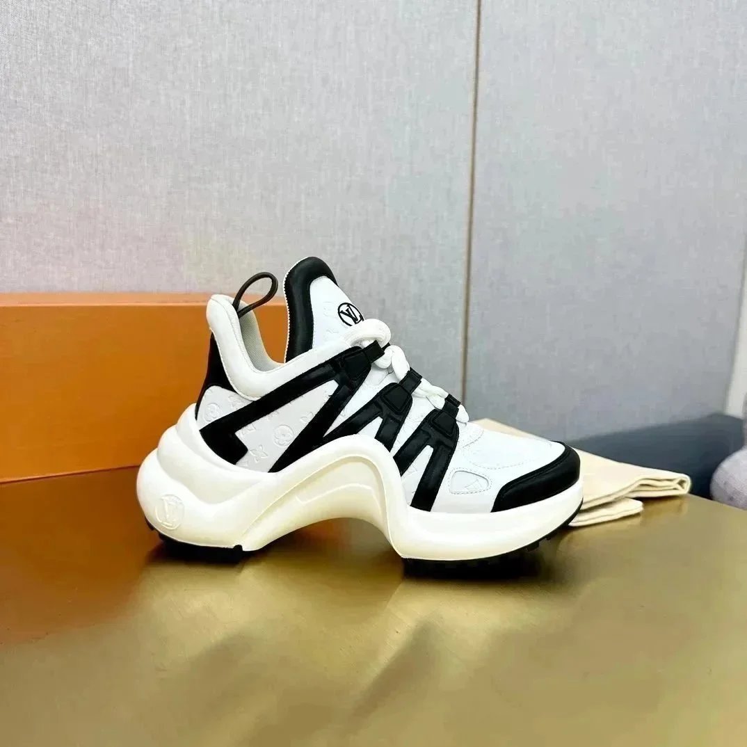 25黑白005