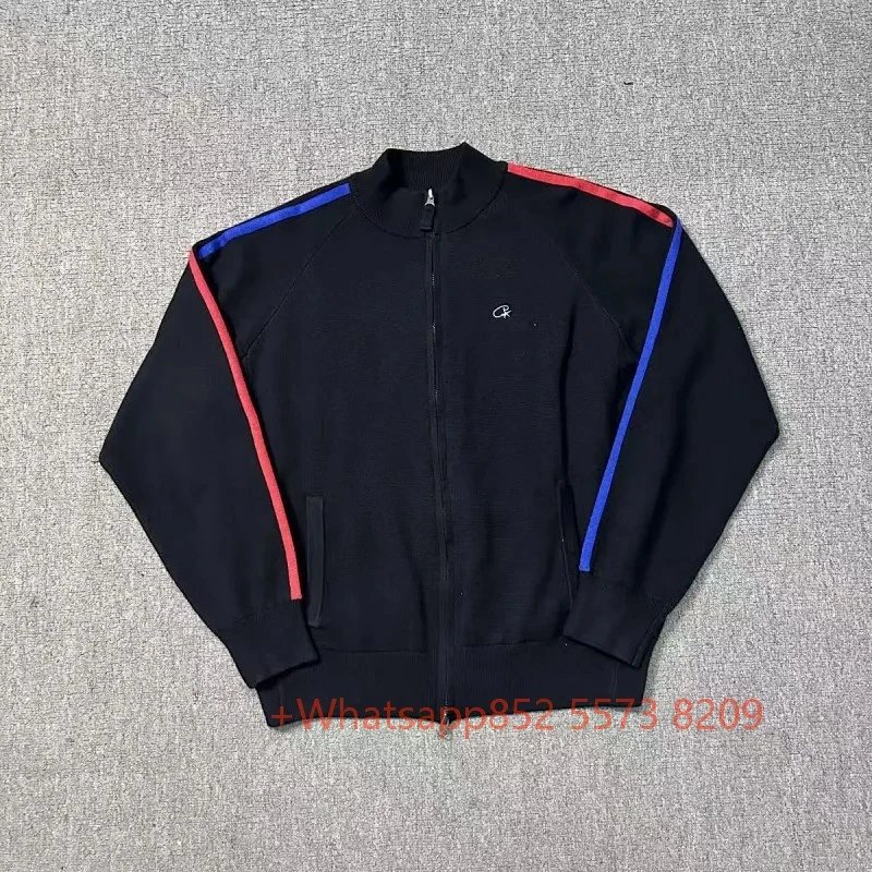 黑色彩条纹毛衣