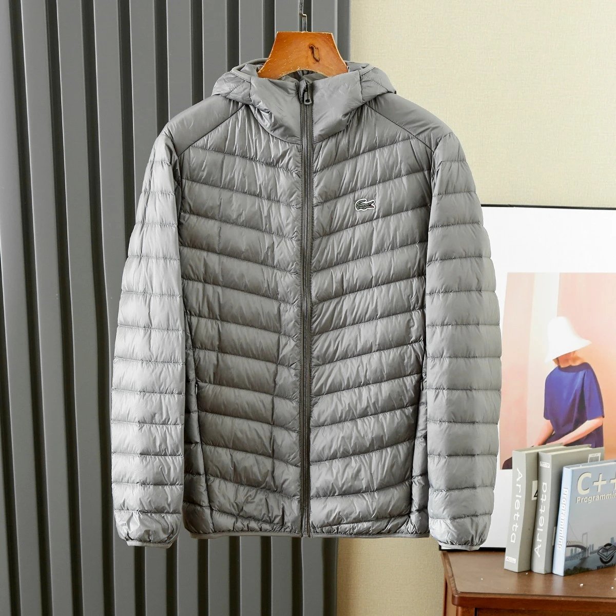 L鳄羽绒服银灰