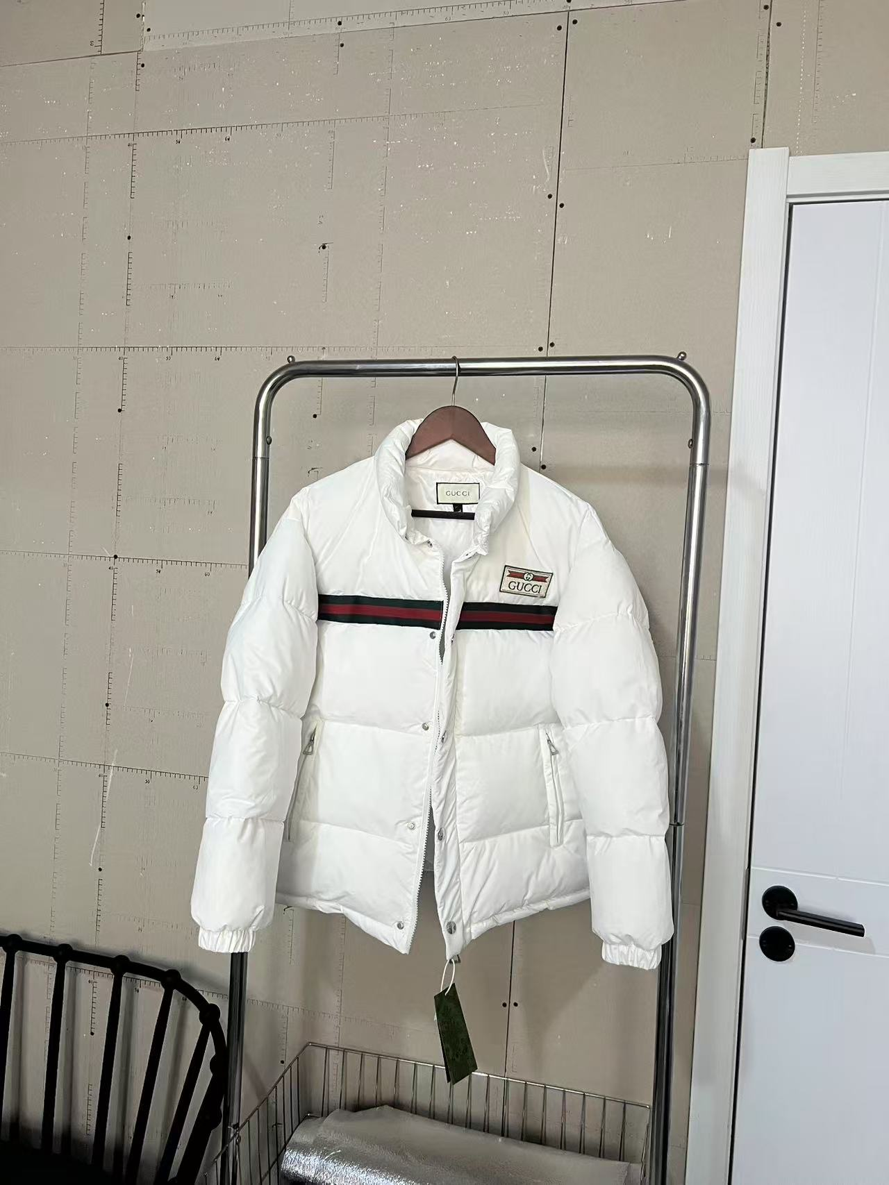 G羽绒服经典款 白