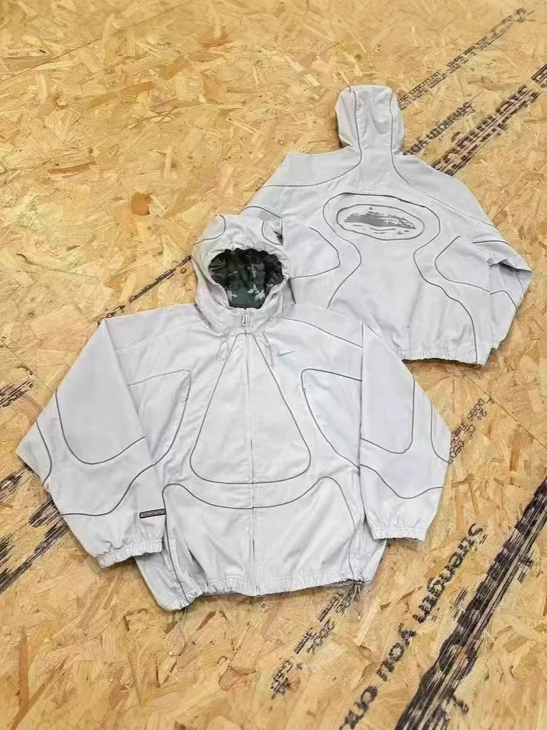 白色外套