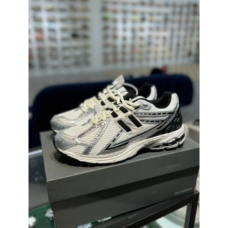 黑白