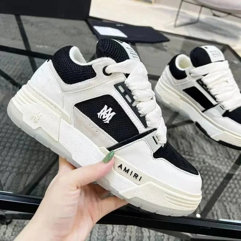 黑白主色