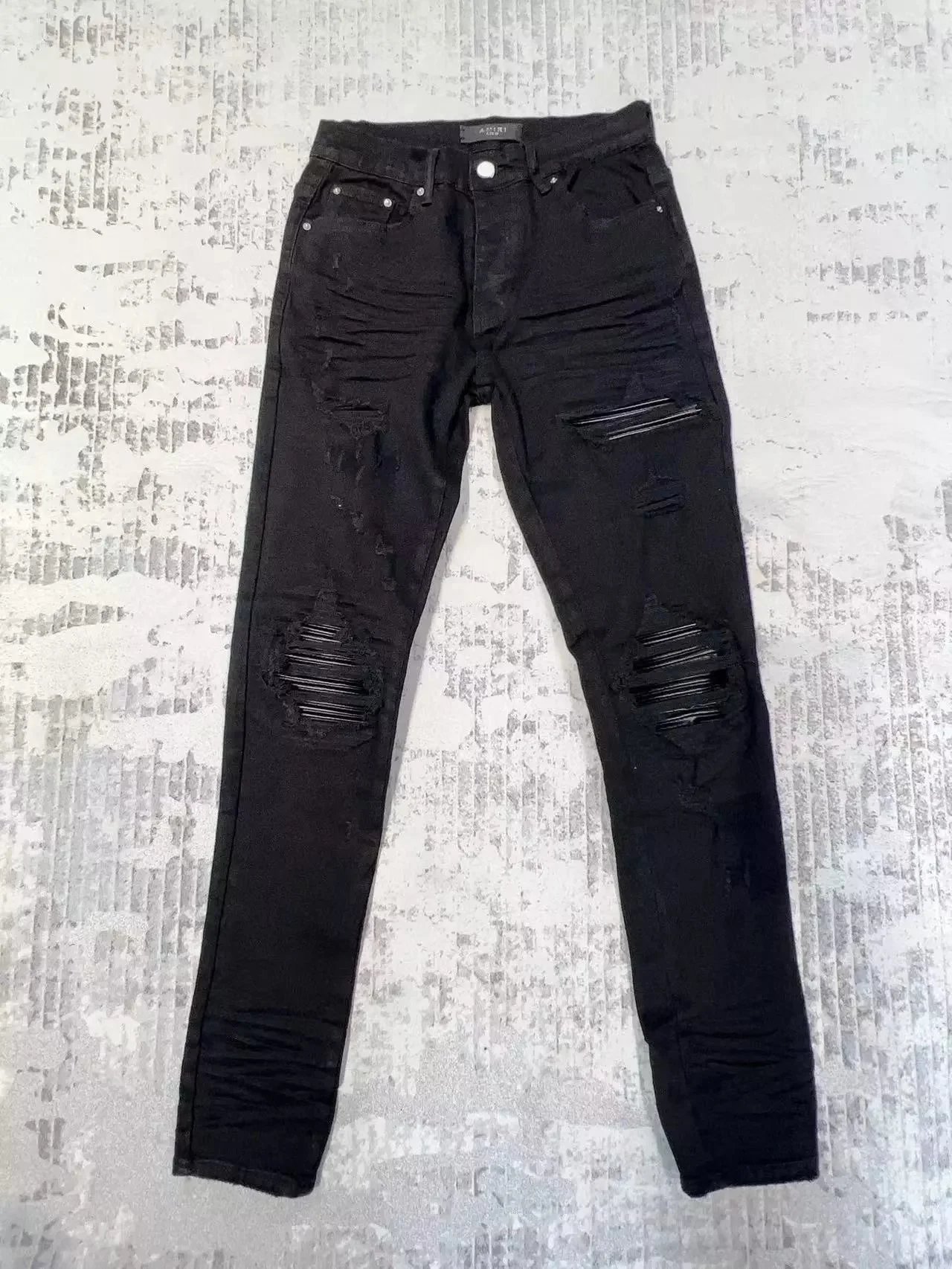 AMIRI   2