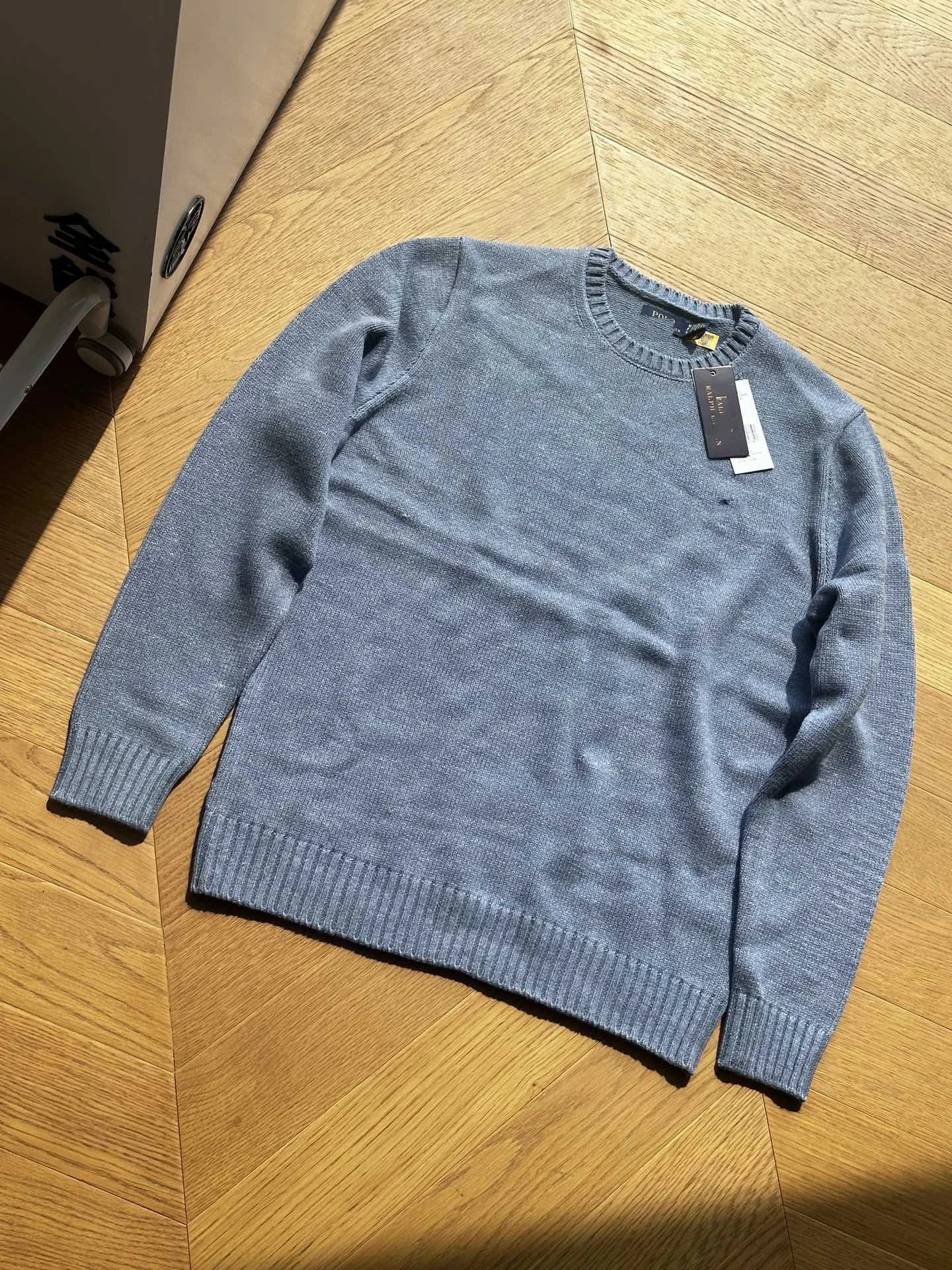 蓝色