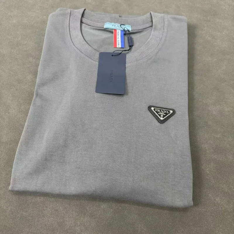 Prada-灰色