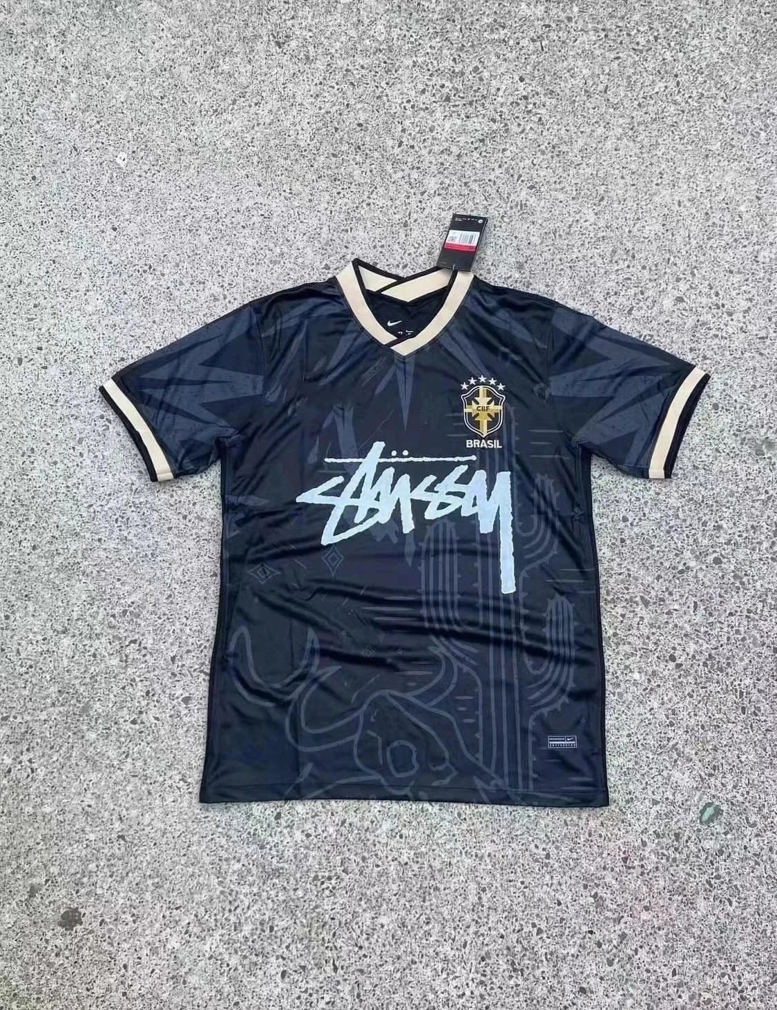 28黑色