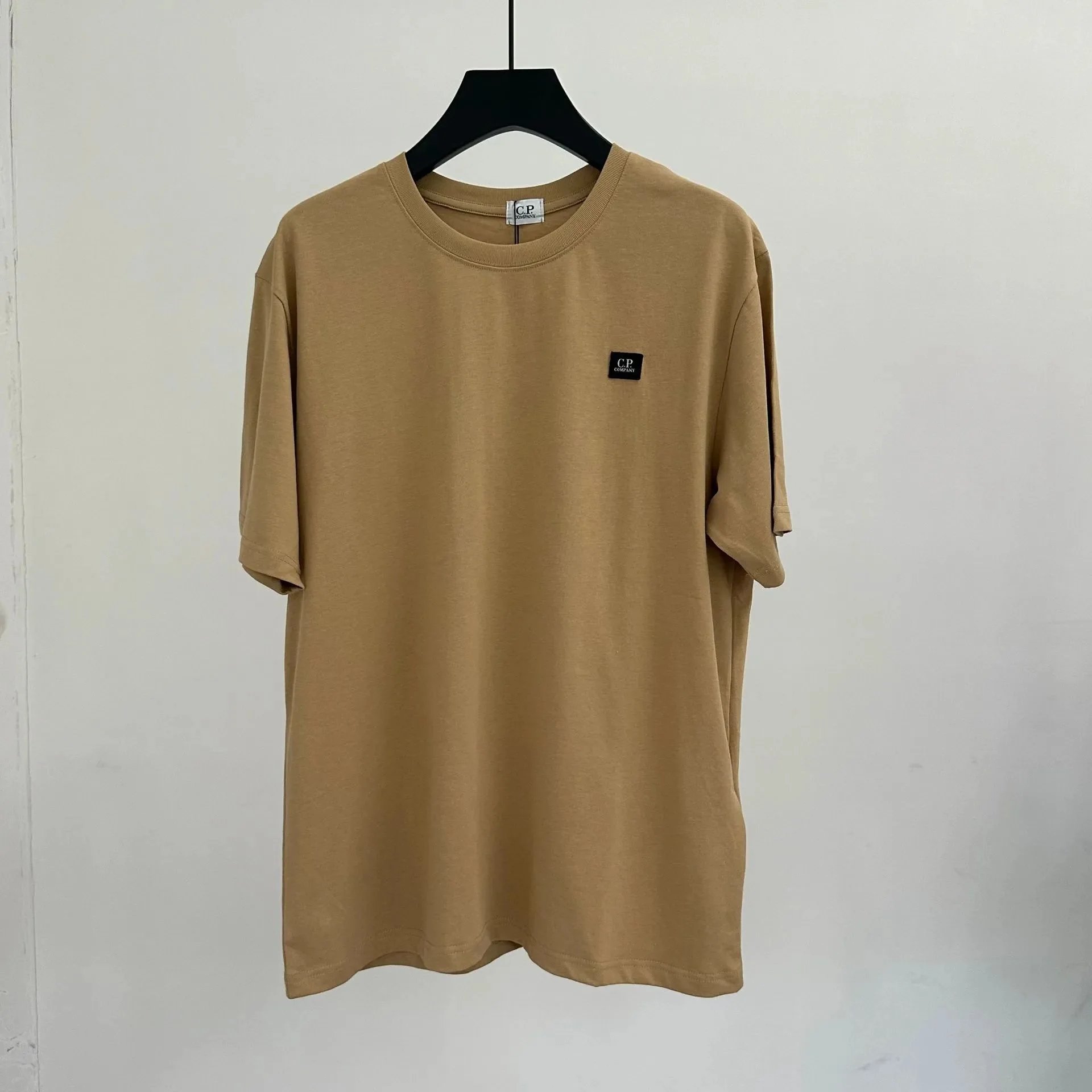 卡其色