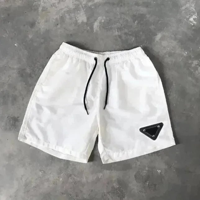 白色