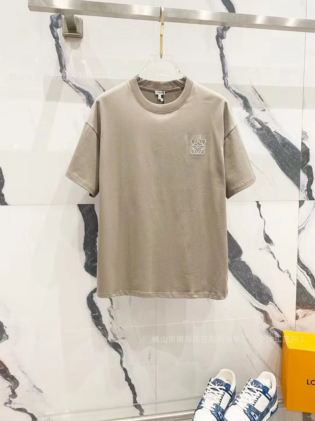 C10灰色