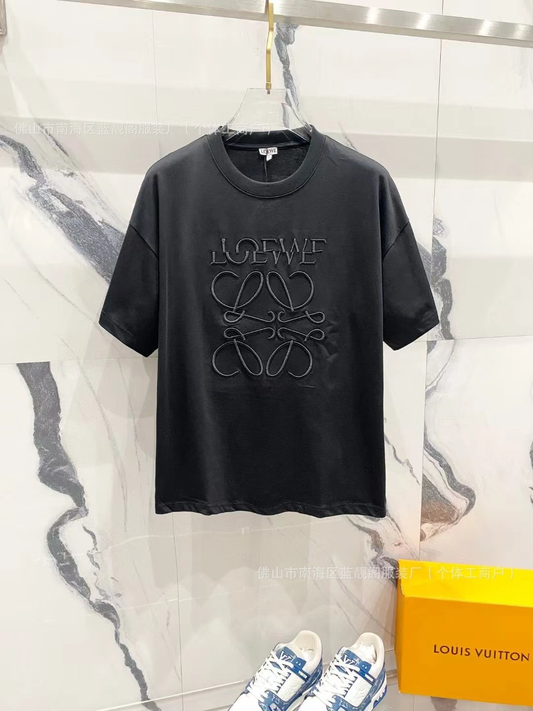 C04黑色