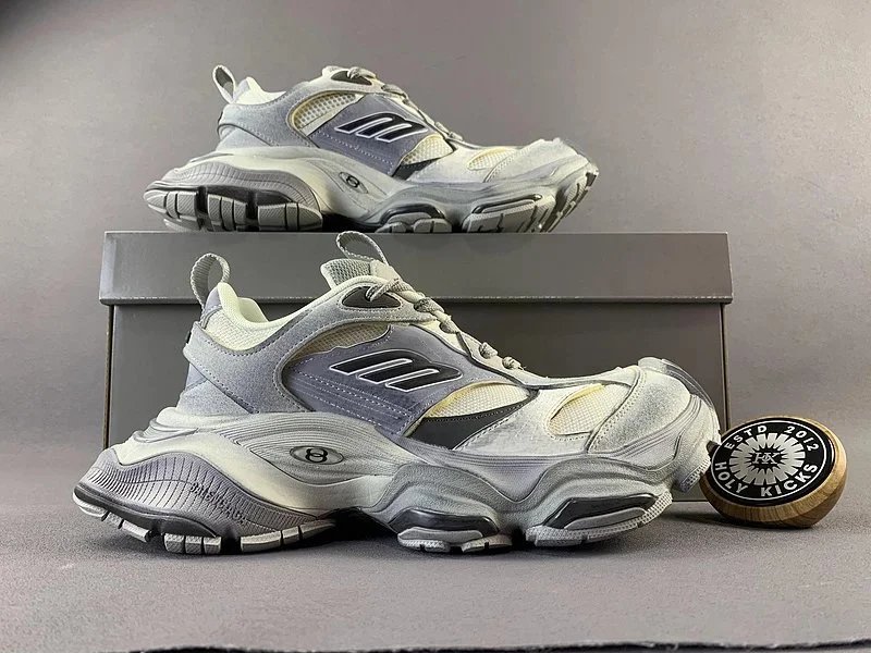 Mizuno Wave Rider 10 Retro Running Shoes Grey White