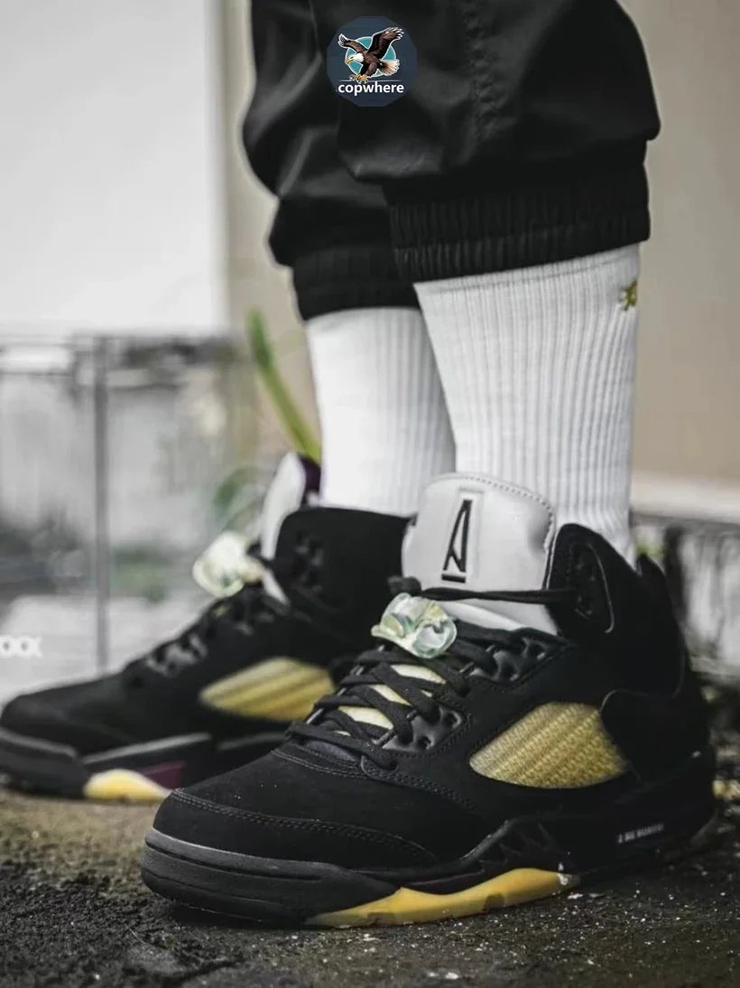 Air Jordan 5 Retro 'Black Metallic Gold' Sneakers
