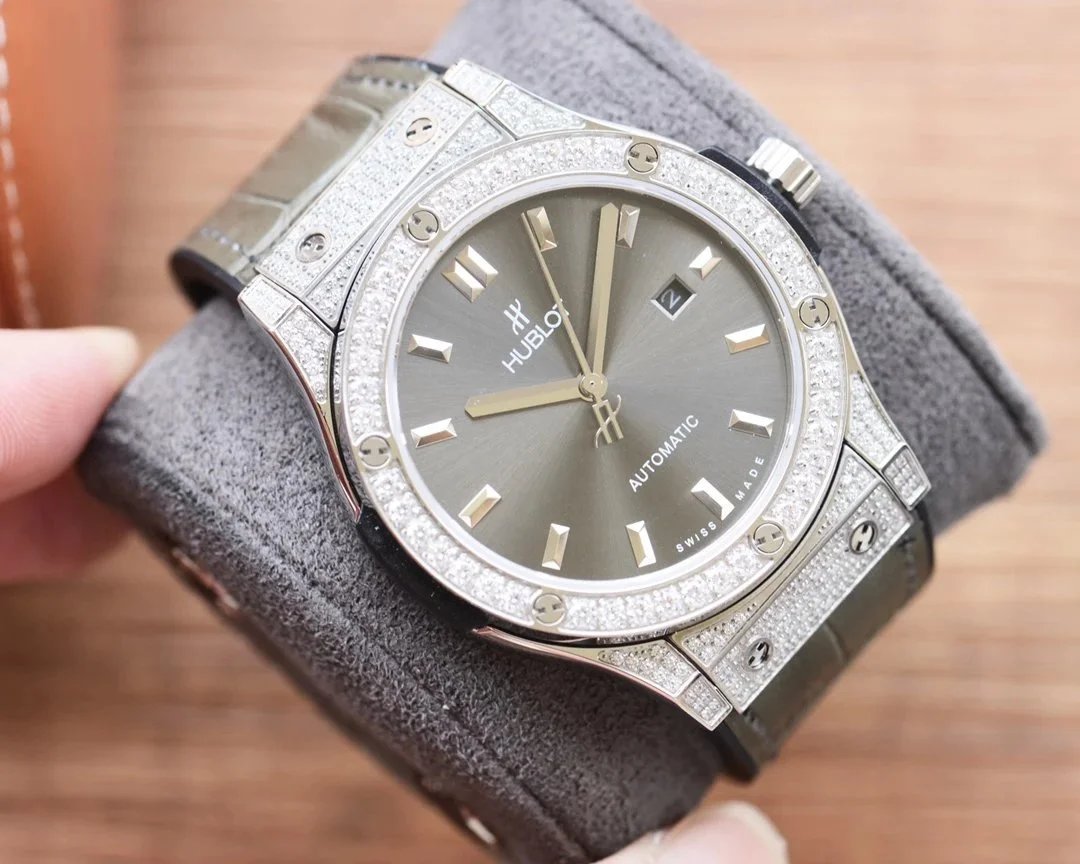 Hublot Classic Fusion Automatic Diamond Watch Men's Luxury Timepiece