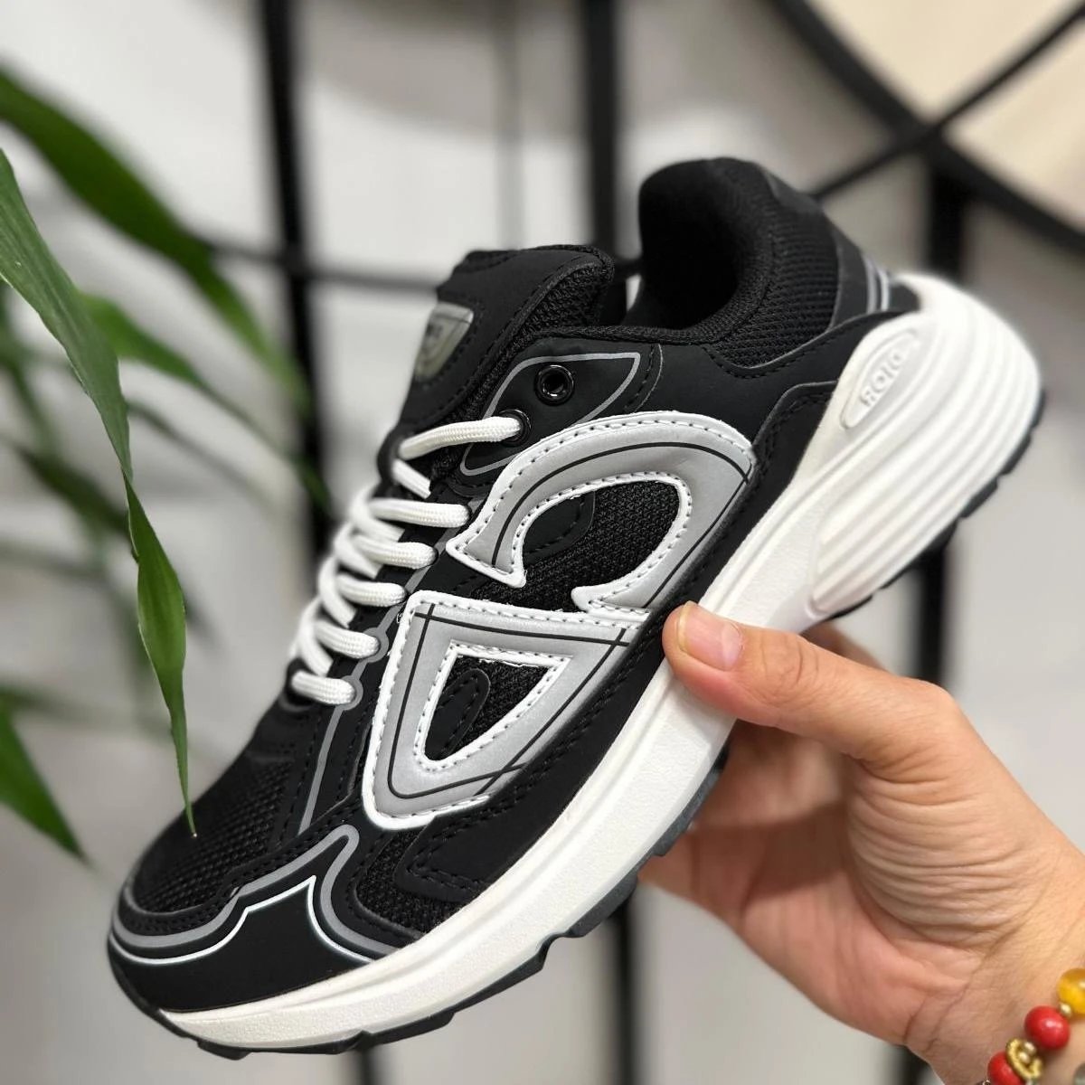 RIO Black and White Running Shoes for Men Women
