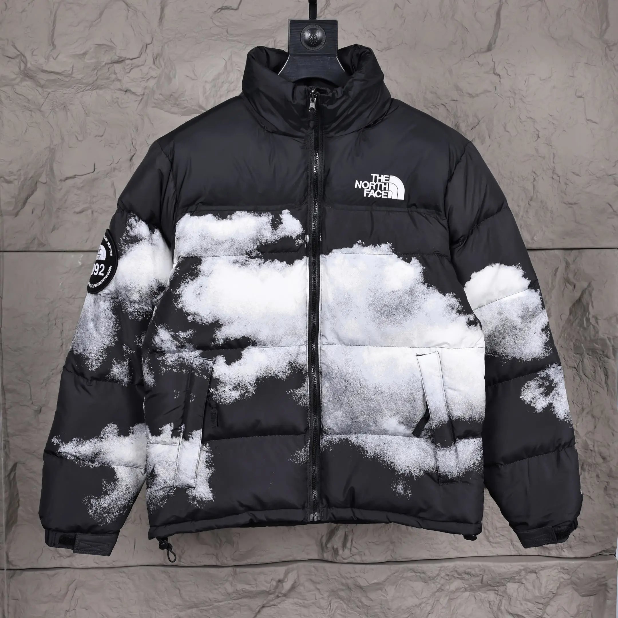 The North Face Snow Print Puffer Jacket Men's Winter Coat